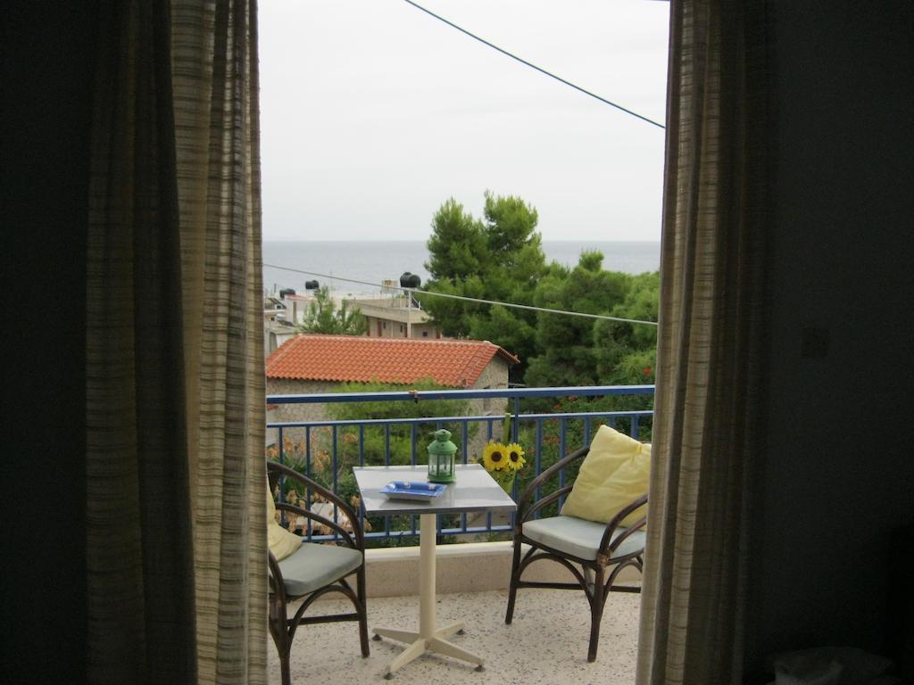 Helios Hotel Agia Marina  Exterior foto
